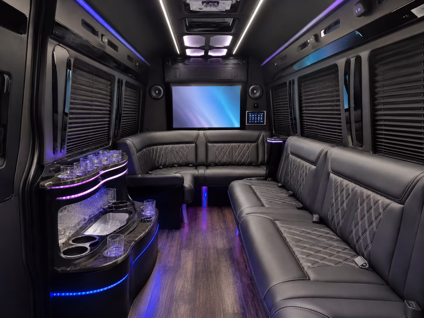 airport shuttle buses to and from wilmington airport ilg