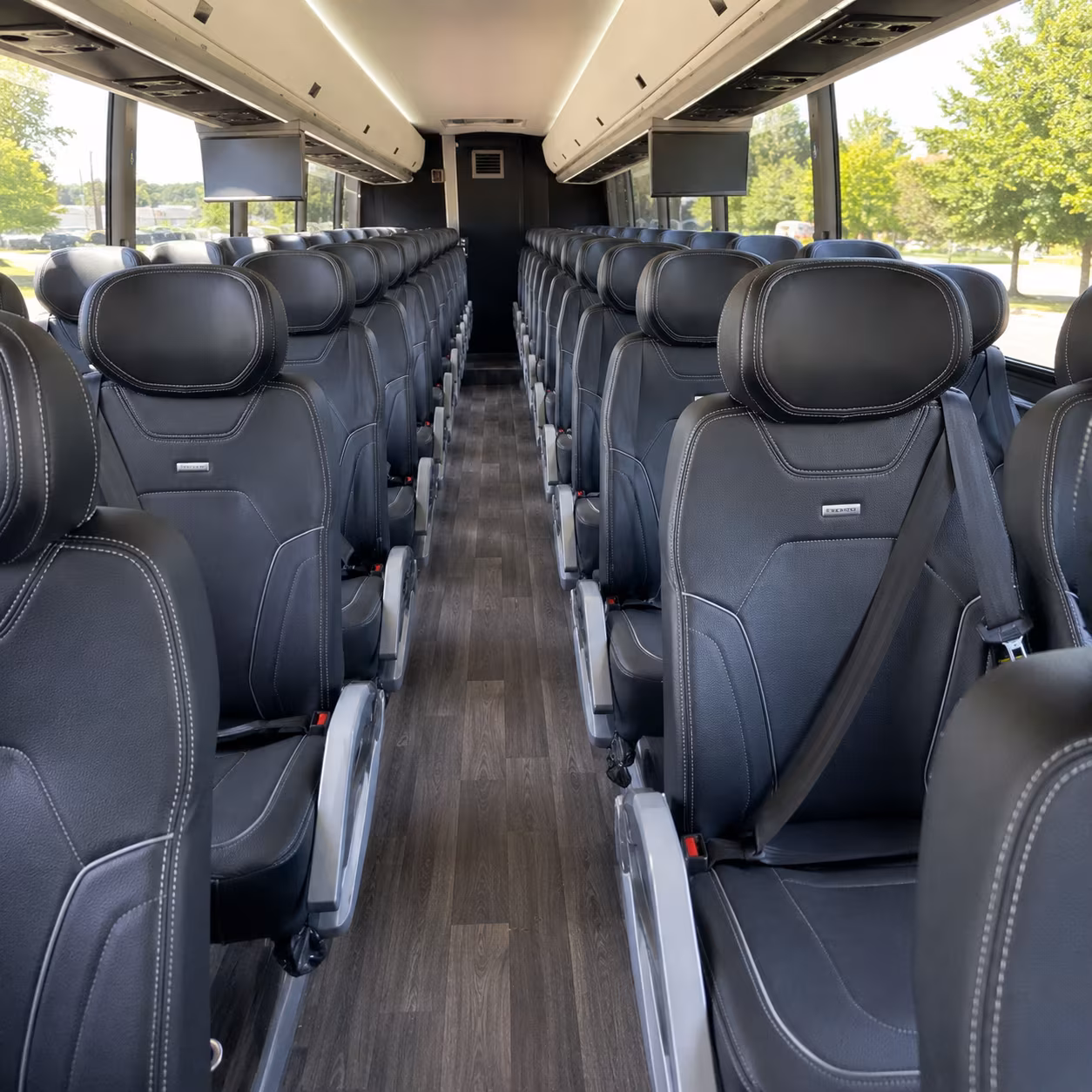 charter bus shuttles between wilmington and dover air force base