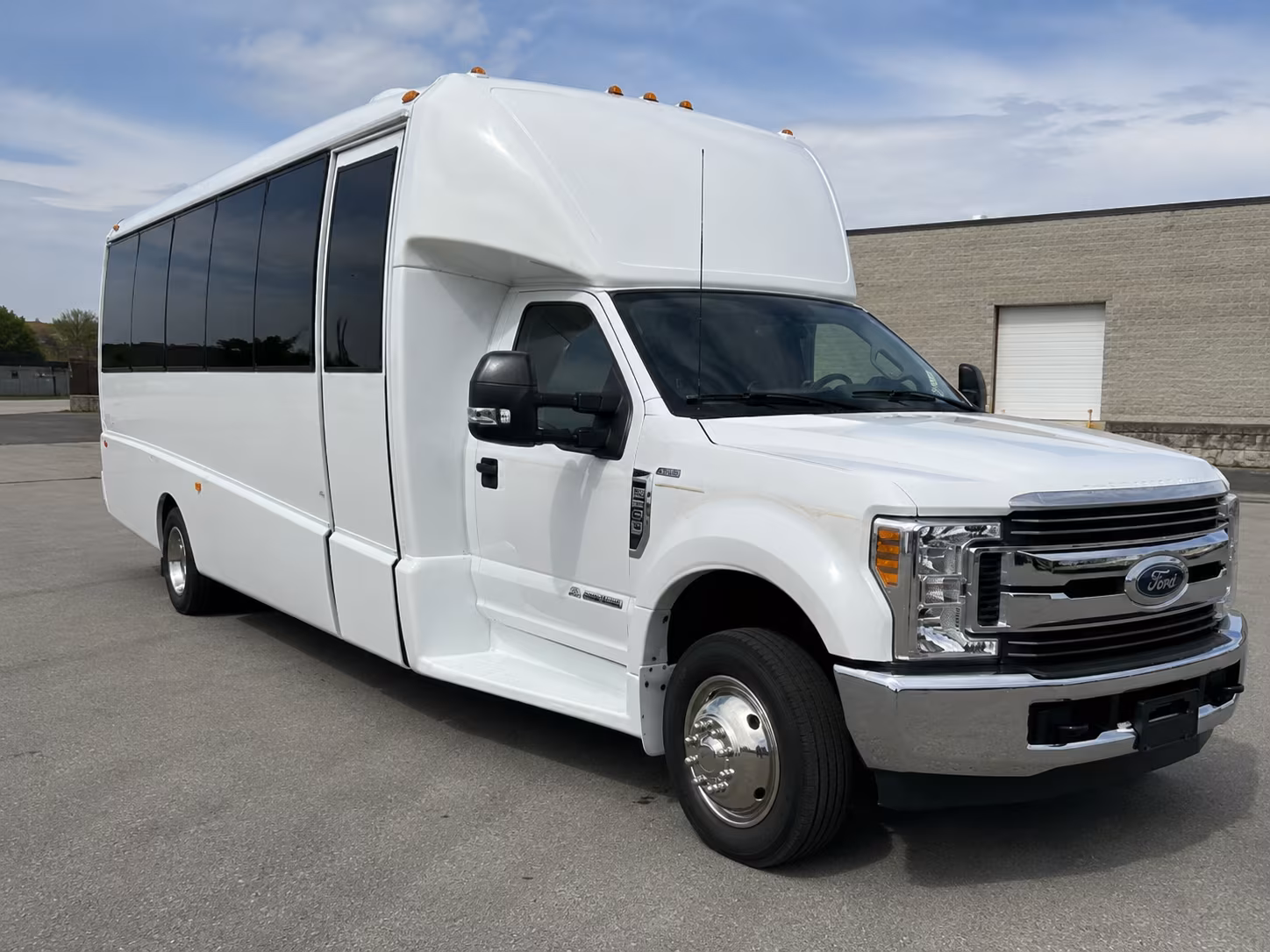 wilmington airport transportation onboard seating
